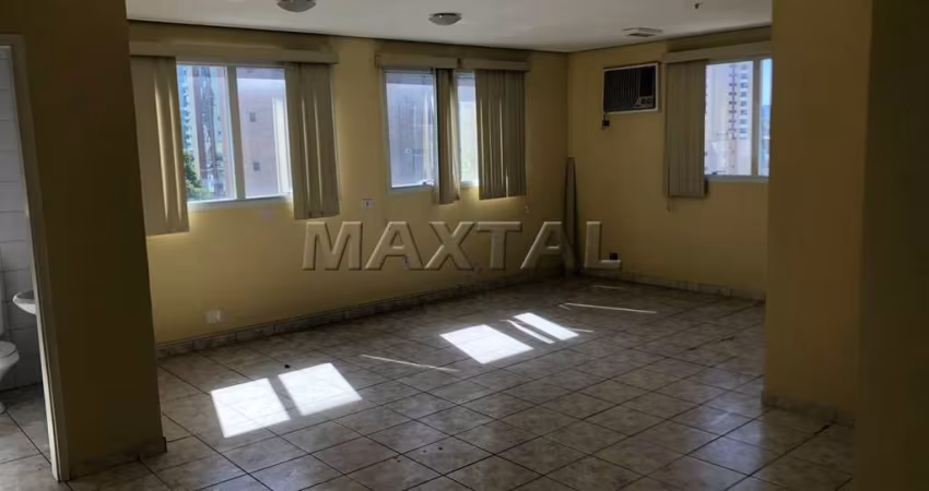 Sala Comercial para locação na  Água Fria com 42m², 1 sala, 2 banheiro e 1 vaga.