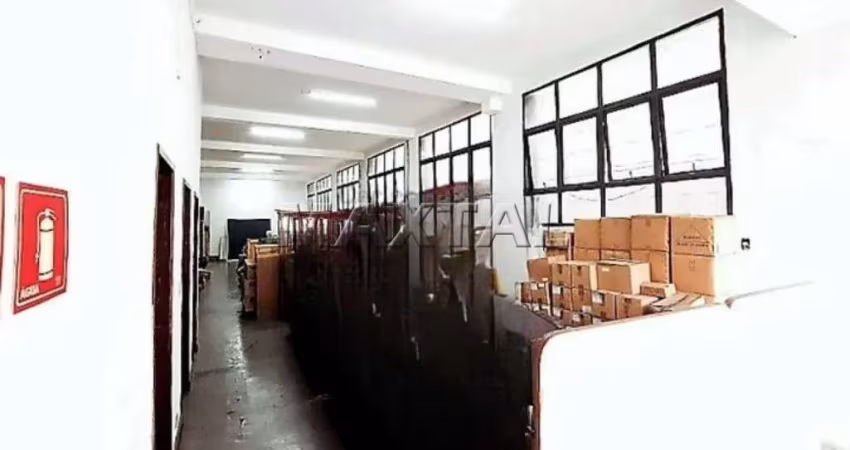 Imóvel Comercial para Alugar, 3 pavimentos, elevador, 8 vagas, na Augusto Tolle de 600 m².