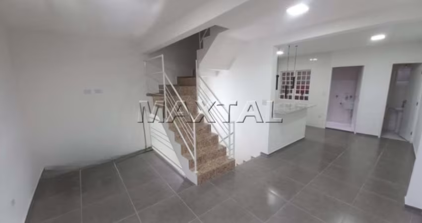 Sobrado residencial ou comercial com 100m², 03 quartos, 1 suíte, sala, cozinha e 2 vagas.