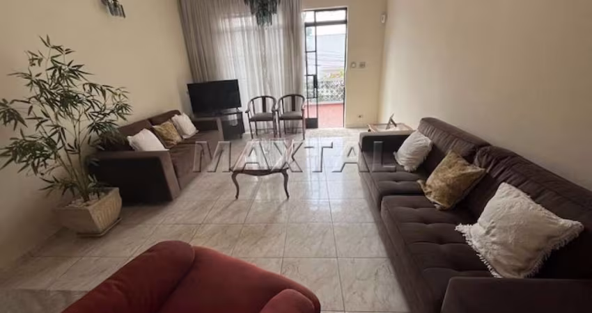 Vende sobrado no Parque do com 3 dormitórios, sendo 1 suite, sala para 2 ambientes.