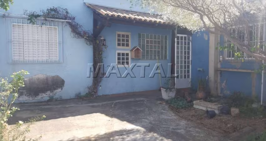 Casa à venda de 475m². Com 4 quartos, 6 vagas 3 banheiros, próximo a Avenida Casa Verde.