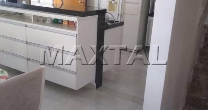 Casa em rua fechada com 170 m². De 3 Dormitórios, 2 Suítes, 2 vagas. Com edícula, em Santana.