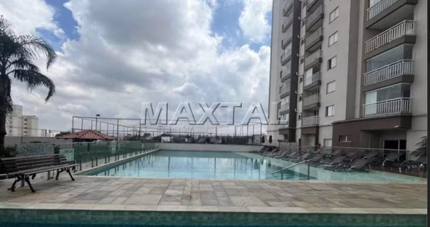 Apartamento à venda de 56m². Com 2 dormitórios, sala para 2 ambientes e 1 vaga, na Vila Paiva.