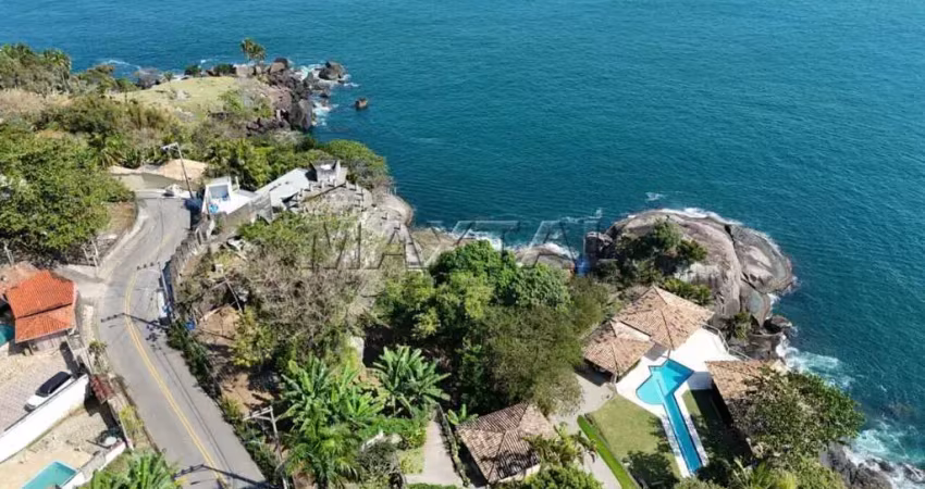 Terreno com de 3.485 m², ideal para investidor, perfeito para pousadas frente para o mar.