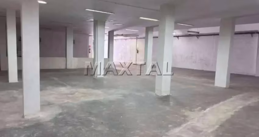 Galpão para locação de 550m². com 2 banheiros, na avenida imirim.