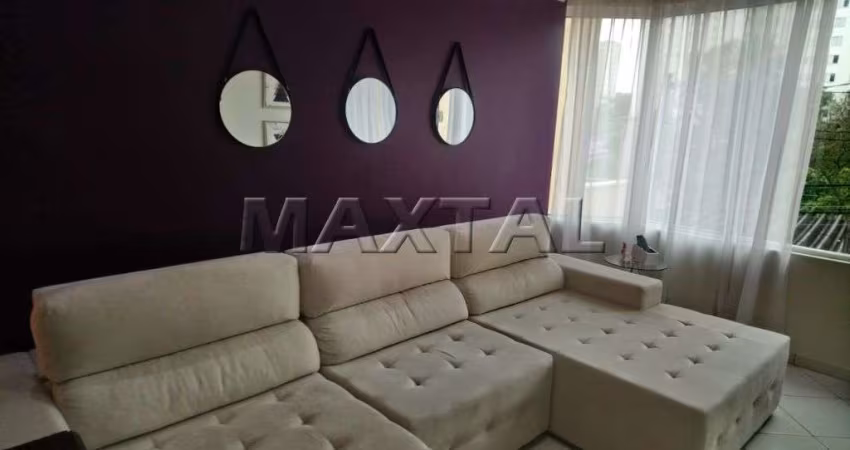 Sobrado à venda de 180m². Com 3 quartos sendo 1 suíte, 4 vagas e quintal, no Mandaqui.