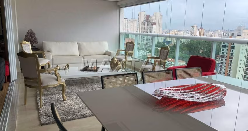 Apartamento com 140m²  3 dormitórios sendo 3 suítes , 3 banheiros e 3 vagas, na Santa Teresinha.