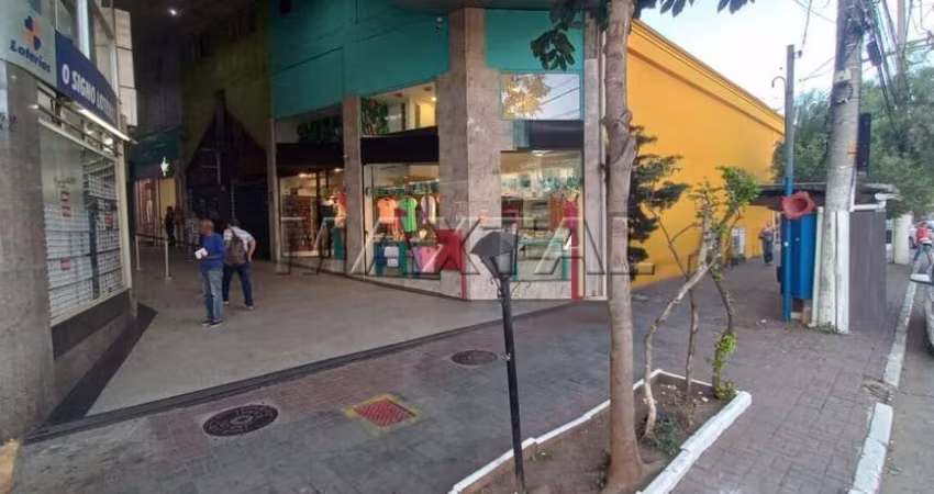 Loja para Venda ou Locação em Santana dentro da galeria, em frente a lotérica, com quase 100 m²