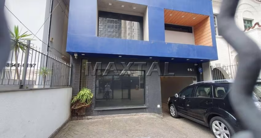 Loja comercial para locação de 220m², com 7 salas e 5 banheiros, em Perdizes.
