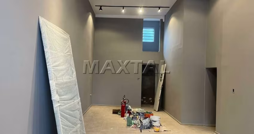 Salão comercial para locação com 2 vagas na frente, com 48m², na Vila Madalena.