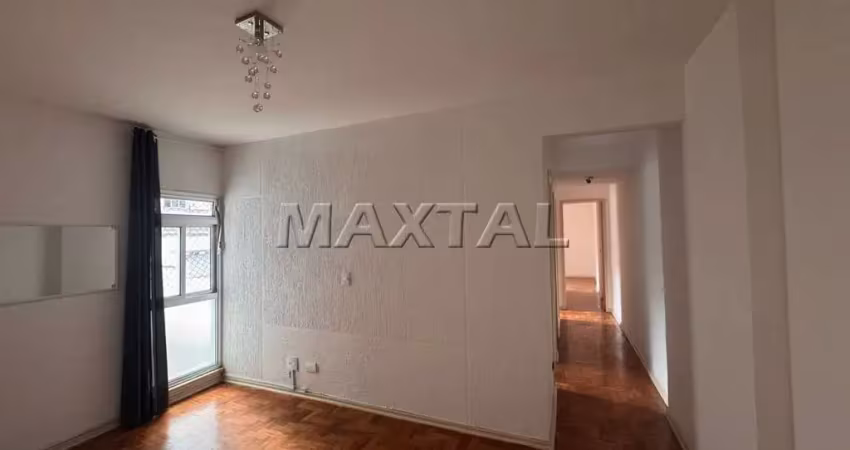Apartamento para locação na braz leme, andar baixo, de 60m² e com 2 dormitórios e 1 vaga livre.