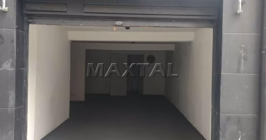 Loja para alugar com 60m² em Santana, ao lado do metrô, com um banheiro e dispensa.