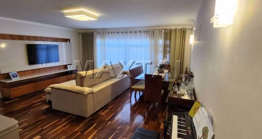 Sobrado à venda de 200 m², com  3 suítes e 4 vagas de garagem, na Parada Inglesa.