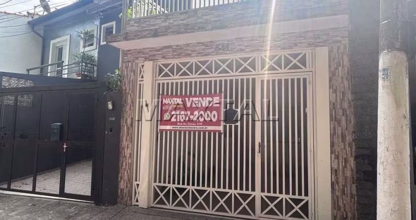 Sobrado à venda de 60m² em Santana, com 2 dormitórios e 1 vaga de garagem.