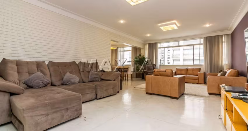 Apartamento de 212m² á venda, com 3 dormitórios, 3 banheiros, 1 vaga, Santa Cecilia.