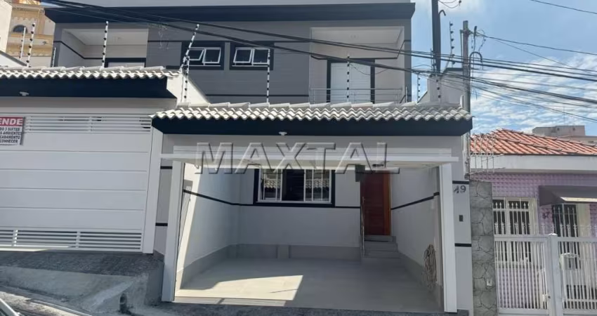 Sobrado de 247m², 3 quartos com suítes, 2 salas, churrasqueira e 2 vagas, no Imirim.