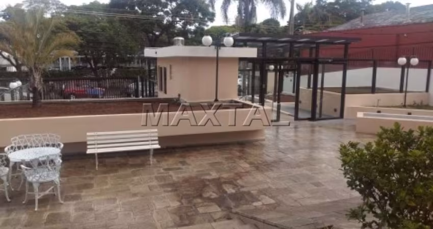 Apartamento à venda de 74m², 2 dormitórios, sala, cozinha, área de serviço, 2 banheiros e 1 vaga.