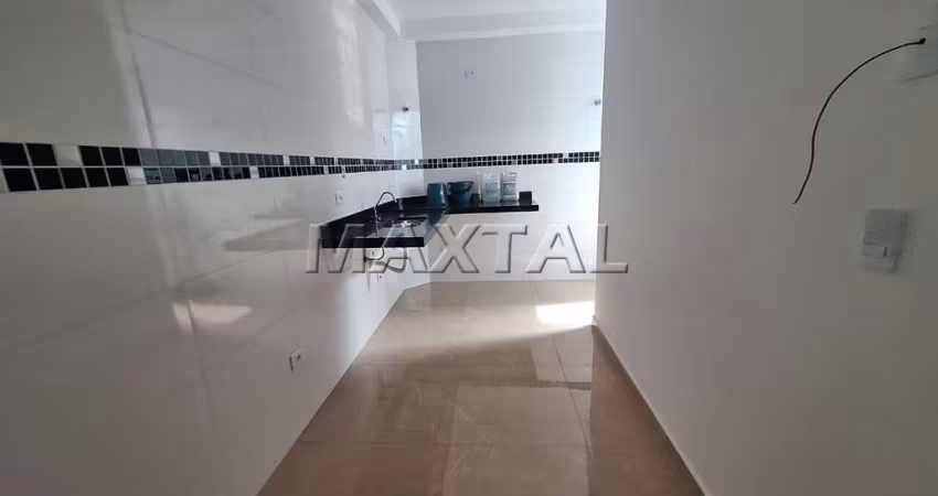 Apartamento de 2 Dormitórios e 1 vaga, de 37m² - Condomínio Tranquilo, próximo ao Shopping Tucuruvi.