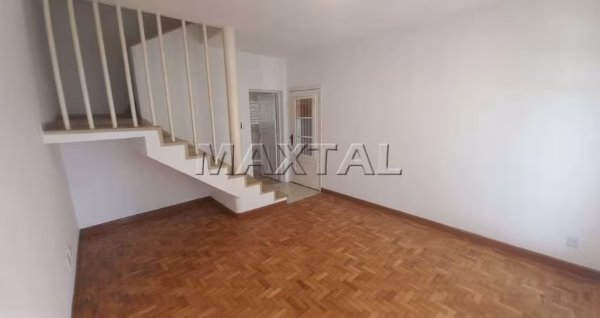 Sobrado em Santana, 120m² com 2 dormitórios, sala ampla, cozinha planejada, quintal e 1 vaga.