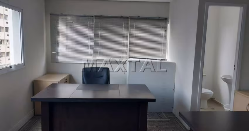 Sala Comercial ,Barra Funda ao lado do Fórum Trabalhista com uma vaga de garagem.