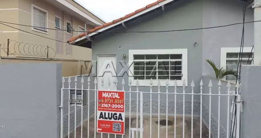 Casa para alugar independente, 02 quartos, sala, cozinha, banheiro, lavanderia e garagem e 01 vaga.