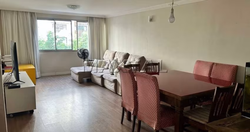 Apartamento à venda, com 3 dormitórios, 1 suíte, 1 vaga, 120m², na Santa Cecília.
