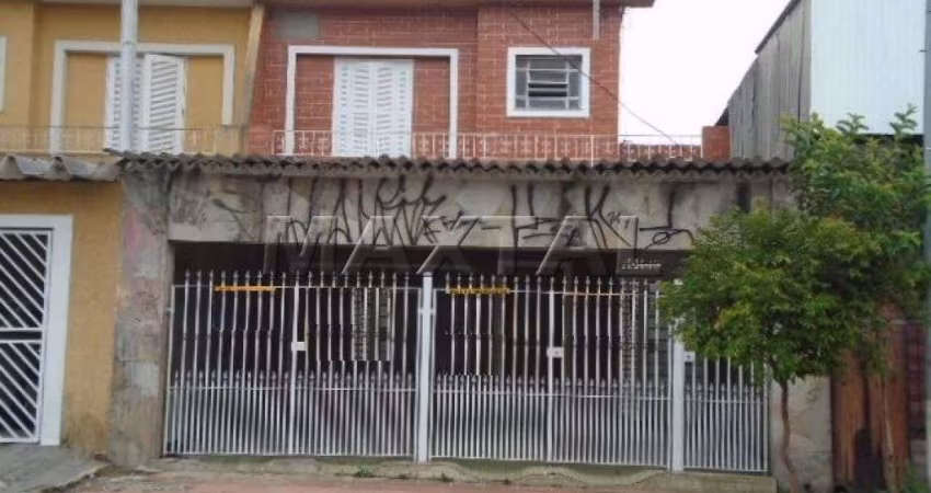 Sobrado de 170m², com 03 Dormitórios,  01 Suíte , 03 Banheiros, 03 Vagas, na Vila Gustavo.