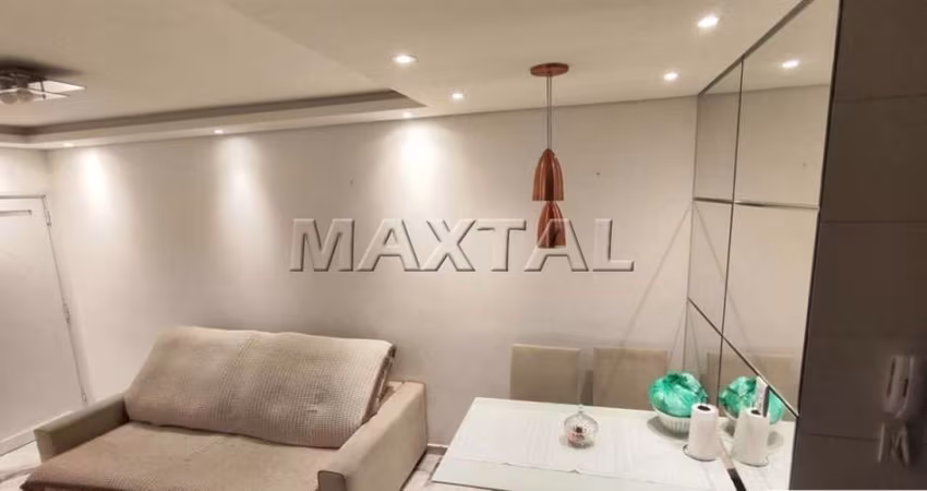 Sobrado à venda de 84m², com 2 quartos sendo suites e 1 vaga, na Vila Nivi.