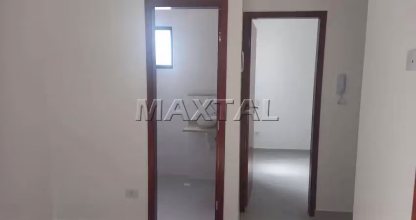 Apartamento à venda de 28m², 1 dormitório, sala e cozinha, na Água Fria.