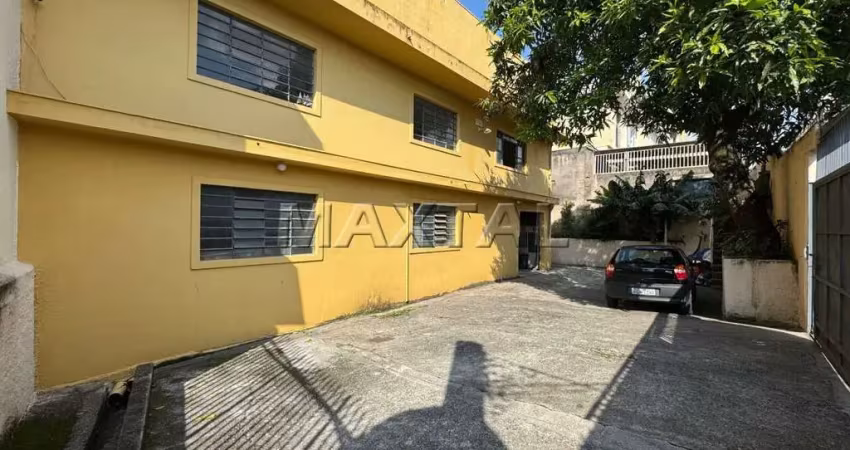 Galpão para locação de 800m², com 3 banheiros, no bairro da vila amália.
