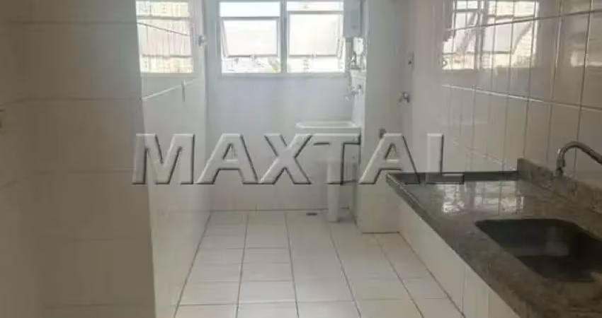 Apartamento com 2 dormitórios, sala, cozinha dois banheiros 02 vagas de garagem e lazer completo.