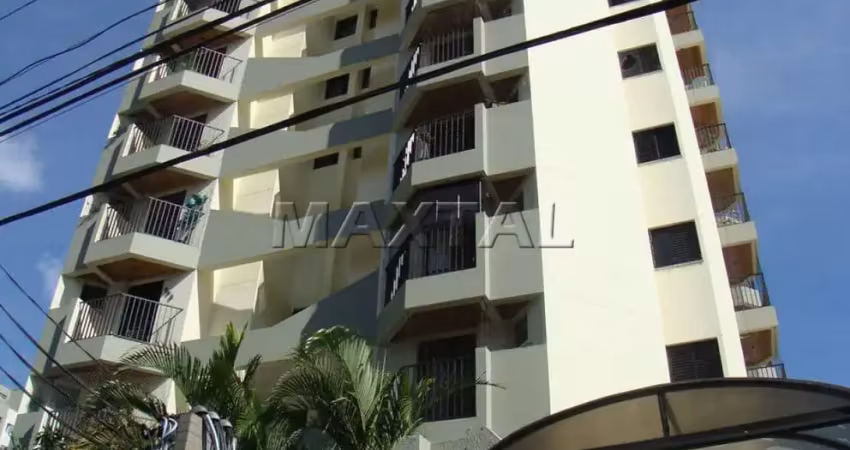 Apartamento com 3 dormitórios, sala, cozinha, 2 banheiros, sacada e 4 vagas de garagem.