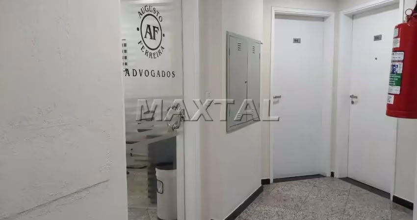 Sala comercial à venda de 39m² 2 banheiros, copa e 1 vaga prédio com gerador e sala de convenções.