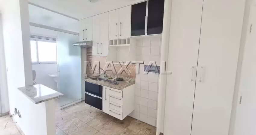 Apartamento a venda com 2 quartos, 1 sala, varanda e 2 vagas de garagem, em santana.