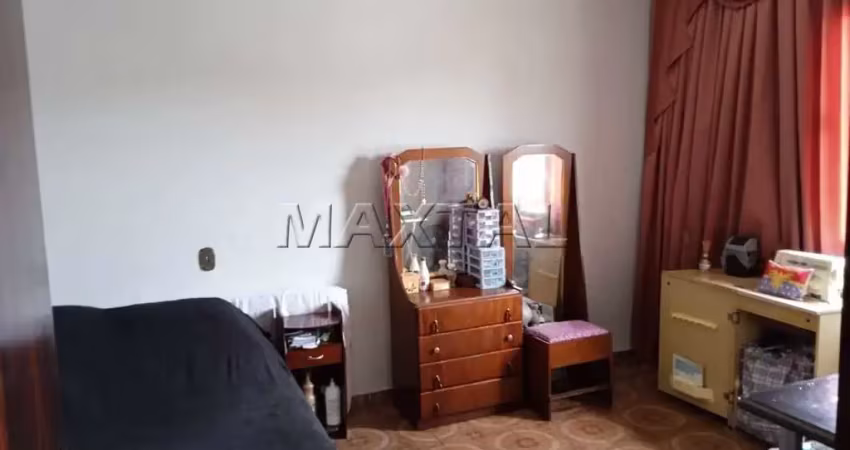 Casa à venda de 260m², com 2 dormitórios, e 4 banheiros e 1 vaga, na vila progresso.