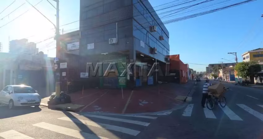 Prédio comercial com,516m² ,03 andares com 07 salas, 10 vagas,01 salão com 160m²,  vila maria baixa.