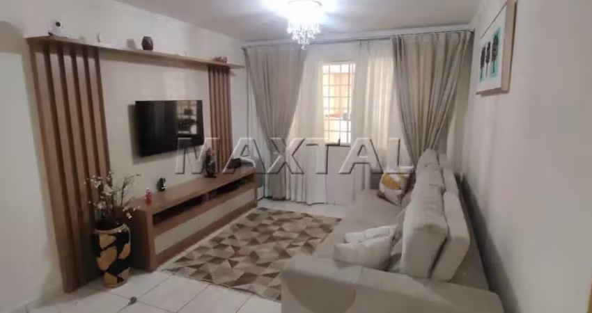 Casa à venda de 185 m² com 3 dormitórios, 2 banheiros e 2 vagas de garagem.