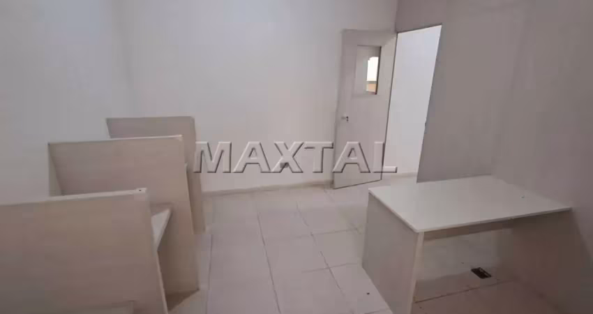 Sala comercial com 60m², toda em piso frio, 2 salas amplas, 3 banheiros, copa cozinha e terraço