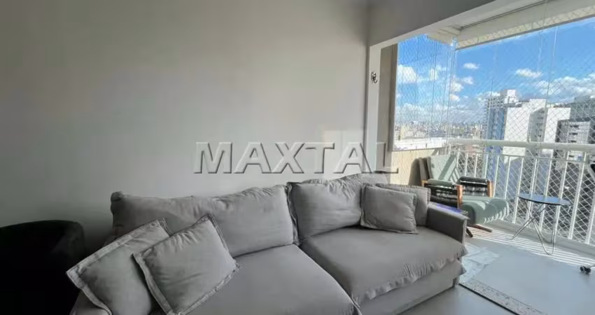 Apartamento à venda em andar alto de 2 dormitórios, 1 suíte e 2 vagas, em santana.
