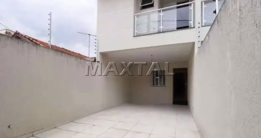 Sobrado novo com 3 dormitórios em jaçanã de130m², 1 suíte e 2 vagas de garagem.