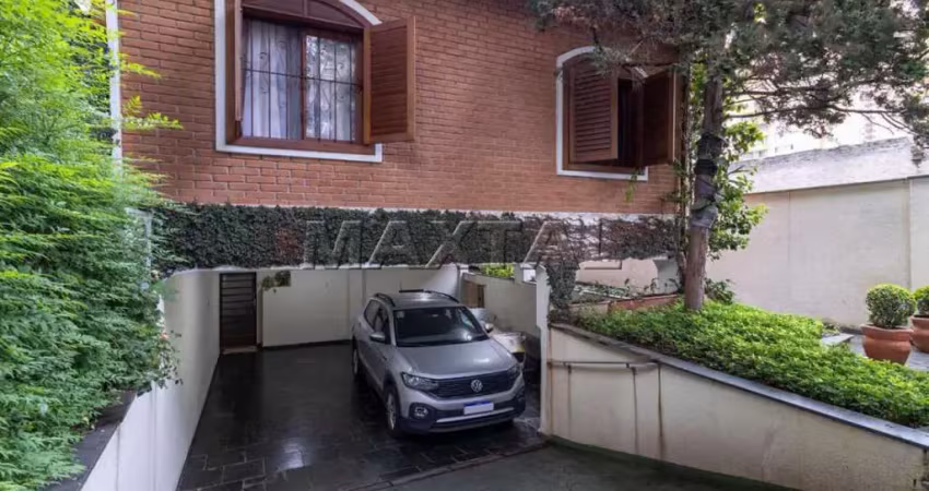 Casa em santana, com 6 dormitórios , 2 suítes , 4 banheiros e 3 vagas de garagem.