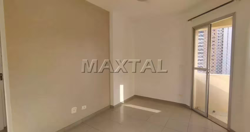 Apartamento à venda com sacada, com 1 dormitório, 1 banheiro e 1 vaga de garagem em santana
