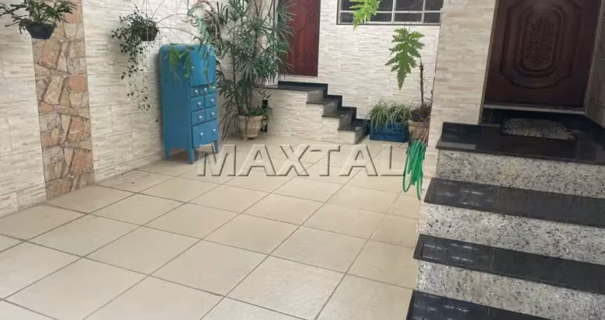 Sobrado de 240m² à venda de 3 quartos, 1 suite e 2 banheiros, na vila medeiros.