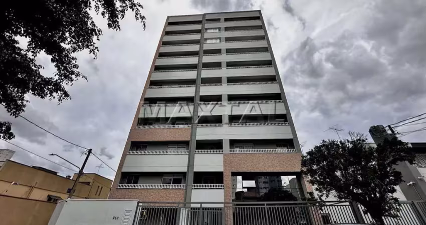 Apartamento à venda de 30,42m², com 2 quartos e sacada, no jardim aeroporto.