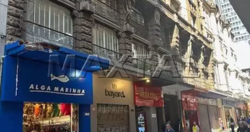 Conjunto comercial na rua são bento com 3 salas ,3 banheiros em pleno centro histórico da capital.