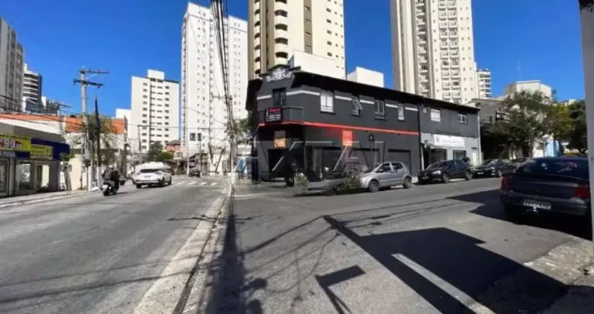 Prédio comercial com 4 salas, de esquina para locação  santana