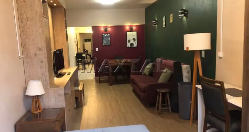 Apartamento tipo vendido em vila buarque com 1 quarto, 46m², aceita pets e janelas anti-ruído.