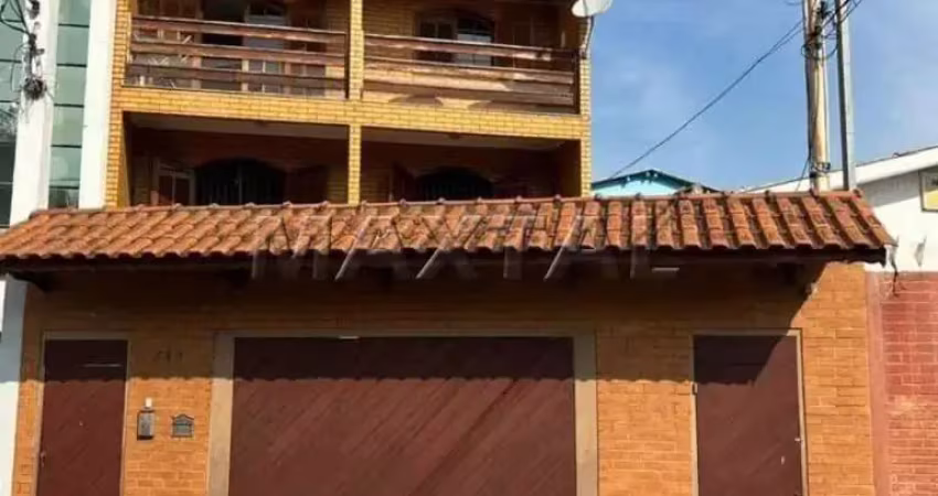 Duas casas espaçosas à venda, cada uma com 90m² e 2 dormitórios , no carandiru.