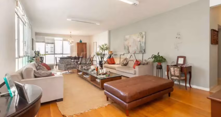 Apartamento om 260 m², 3 dormitórios (1 suíte), 2 banheiros e 2 vagas, bicicletário, varanda
