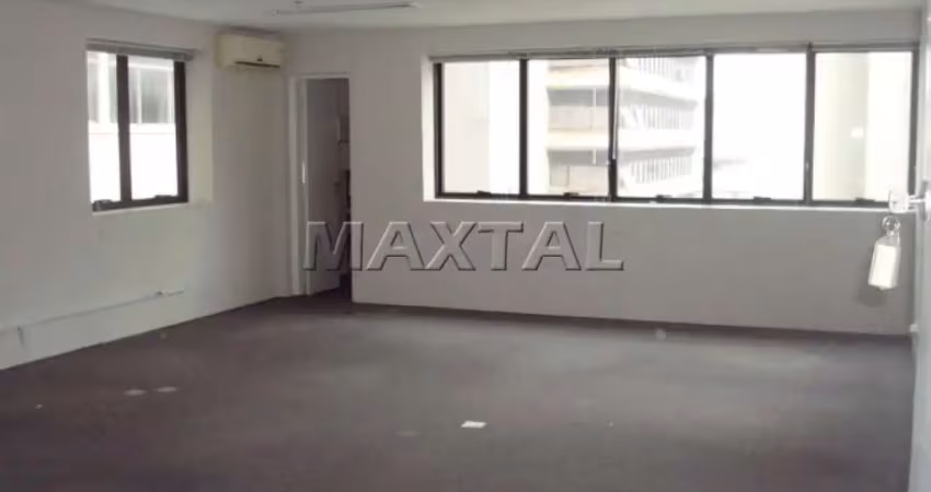Sala comercial disponível para locação com 110 m², localizada na cerqueira césar.